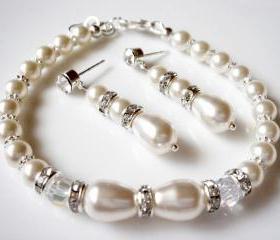 Clara Classic Elegant Swarovski Crystal Bracelet and Earrings Bridesmaid Set